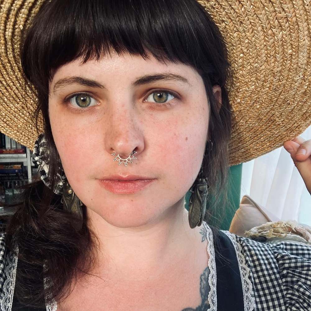 Meet your Posher, Beka